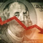 Dollar Weakens as Interest Rates Remain Strong